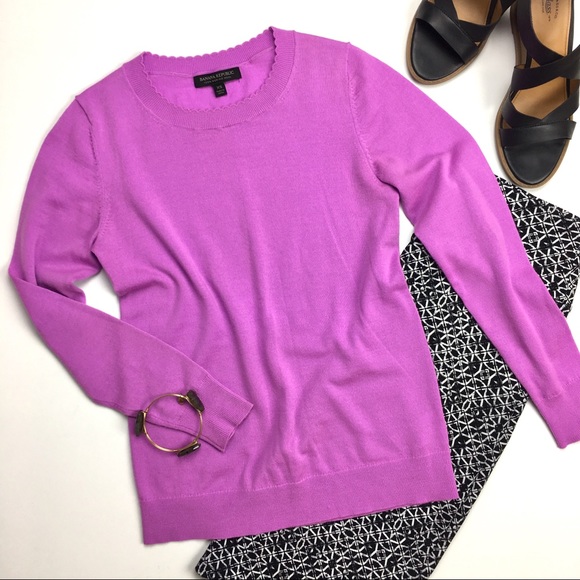 Banana Republic Sweaters - Banana Republic Lilac Merino Wool Scallop Sweater